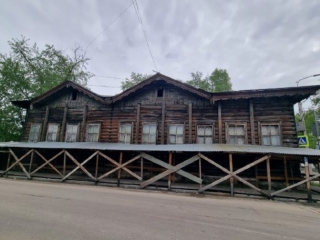 Объект культурного наследия «Городское училище», кон. XIX в., г.Иркутск, ул.Баррикад, д.81, земельный участок 719 кв.м.